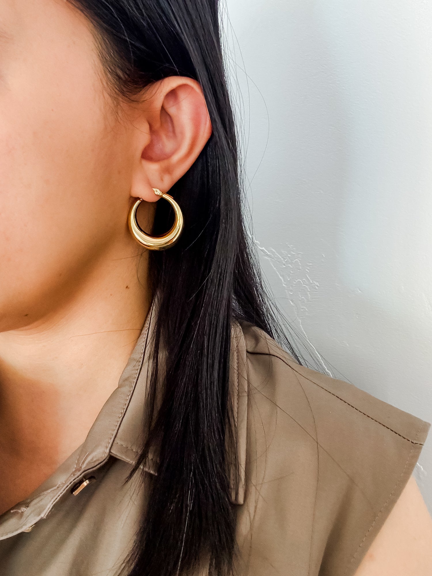 Solace Chunky Oval Hoop Earrings