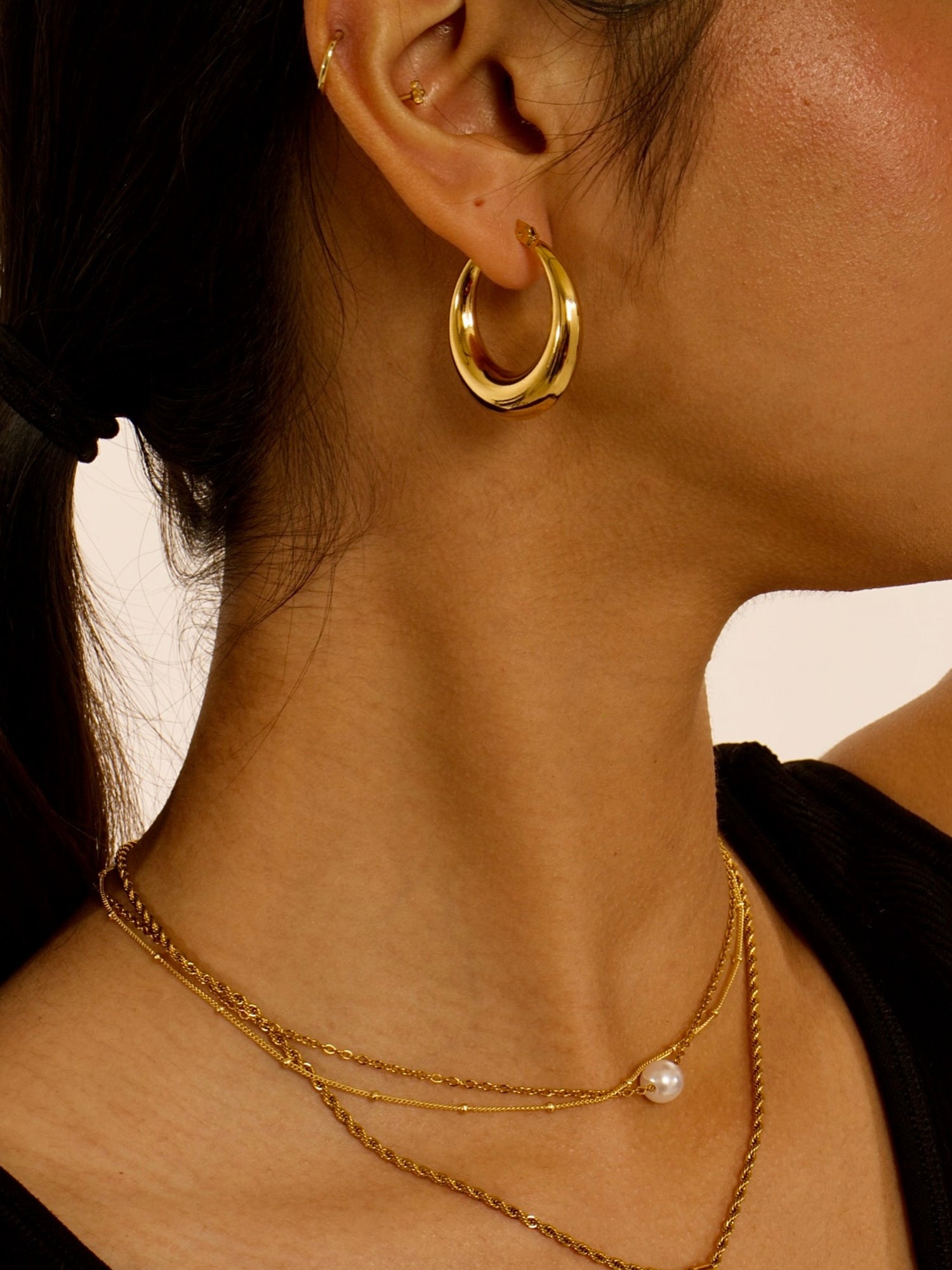 Antonia Chunky Oval Hoop Earrings